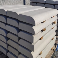  Meio fio de calçada